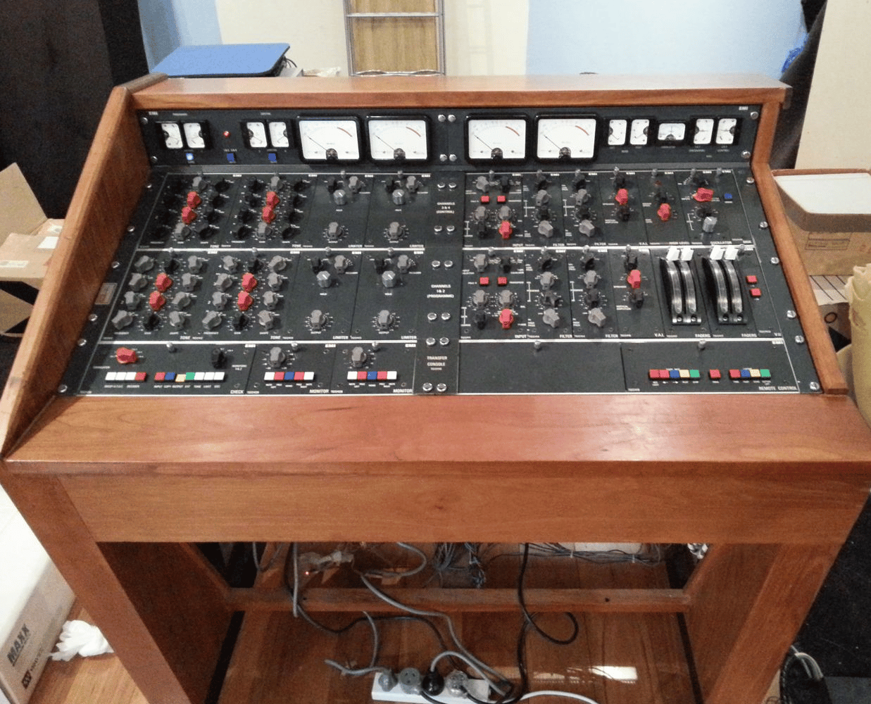 Abbey Road console EMI TG12410